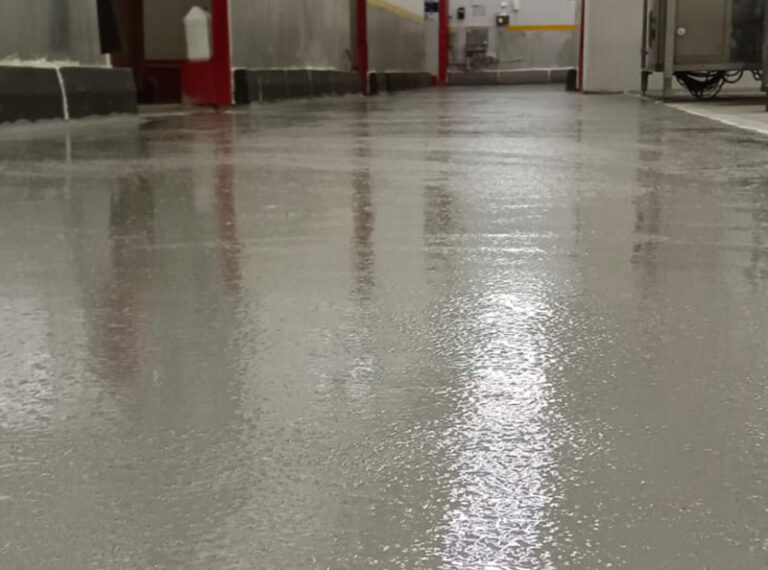 Piso con revestimiento industrial